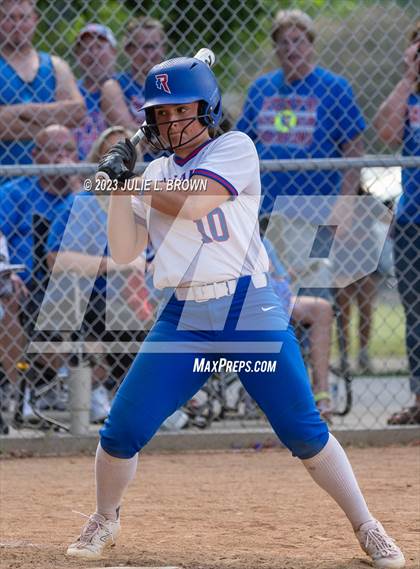 Thumbnail 3 in Avon vs. Roncalli photogallery.