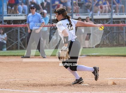 Thumbnail 3 in Avon vs. Roncalli photogallery.