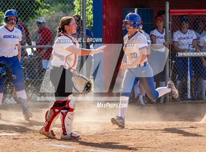 Thumbnail 2 in Avon vs. Roncalli photogallery.