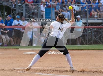 Thumbnail 3 in Avon vs. Roncalli photogallery.