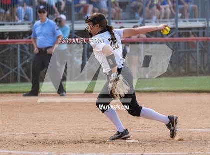 Thumbnail 2 in Avon vs. Roncalli photogallery.
