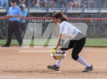 Thumbnail 3 in Avon vs. Roncalli photogallery.