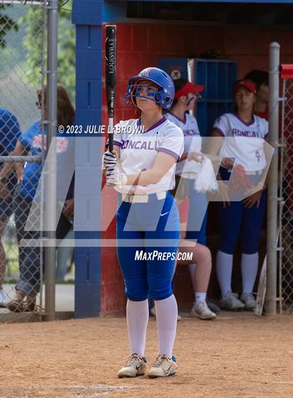 Thumbnail 2 in Avon vs. Roncalli photogallery.