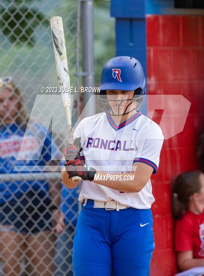 Thumbnail 3 in Avon vs. Roncalli photogallery.