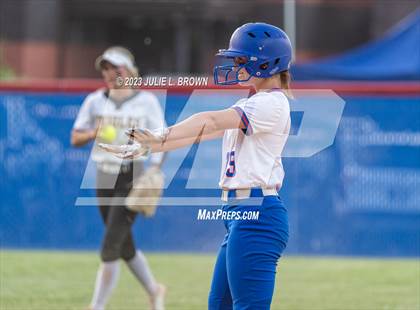 Thumbnail 2 in Avon vs. Roncalli photogallery.