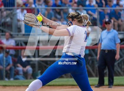 Thumbnail 2 in Avon vs. Roncalli photogallery.