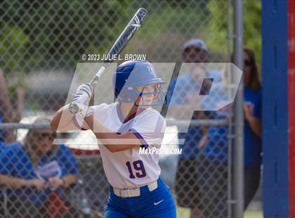 Thumbnail 2 in Avon vs. Roncalli photogallery.