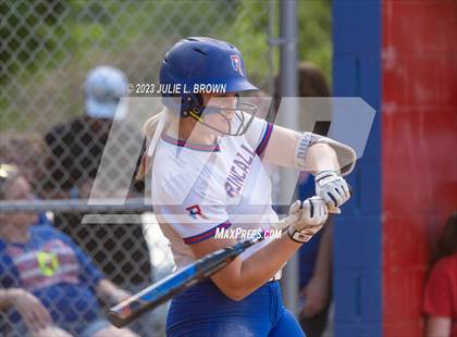 Thumbnail 3 in Avon vs. Roncalli photogallery.