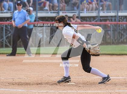 Thumbnail 2 in Avon vs. Roncalli photogallery.