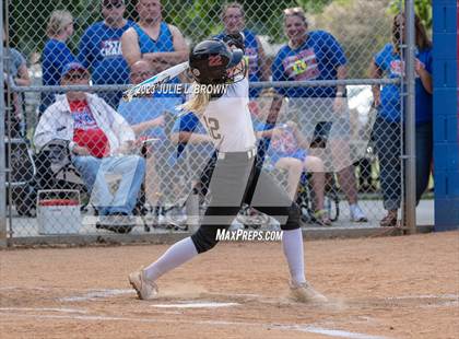 Thumbnail 2 in Avon vs. Roncalli photogallery.