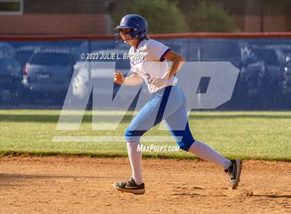 Thumbnail 3 in Avon vs. Roncalli photogallery.
