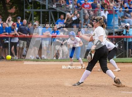 Thumbnail 2 in Avon vs. Roncalli photogallery.
