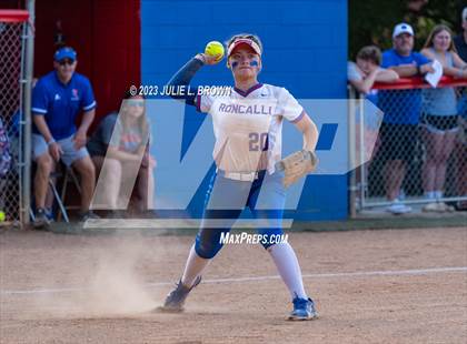 Thumbnail 3 in Avon vs. Roncalli photogallery.