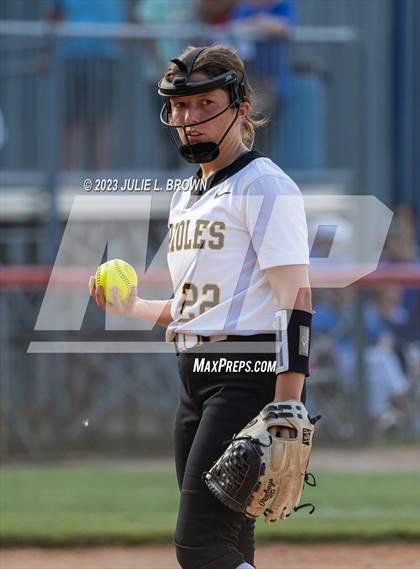Thumbnail 3 in Avon vs. Roncalli photogallery.