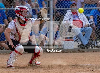 Thumbnail 3 in Avon vs. Roncalli photogallery.