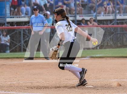 Thumbnail 1 in Avon vs. Roncalli photogallery.