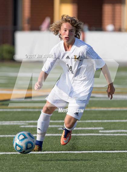 Thumbnail 3 in Kellam vs. Granby (VHSL 6A Regional Quarterfinal) photogallery.