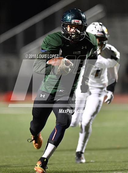 Thumbnail 2 in Eisenhower @ Kaiser (CIF 3A Southern Regional Final) photogallery.