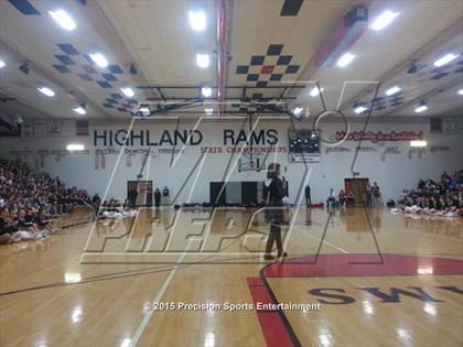 Thumbnail 1 in Highland TOC Ceremony photogallery.