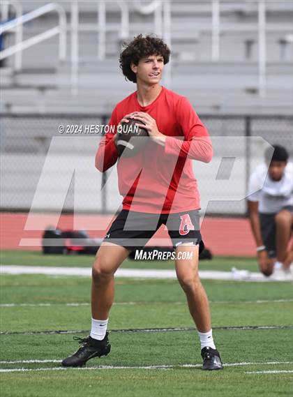 Thumbnail 1 in Downey vs. Ayala (Surf City Tournament) photogallery.