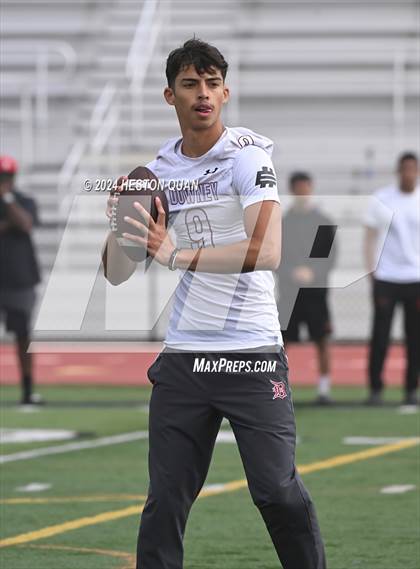 Thumbnail 1 in Downey vs. Ayala (Surf City Tournament) photogallery.