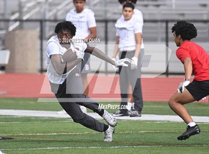 Thumbnail 2 in Downey vs. Ayala (Surf City Tournament) photogallery.