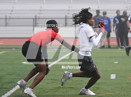 Thumbnail 2 in Downey vs. Ayala (Surf City Tournament) photogallery.