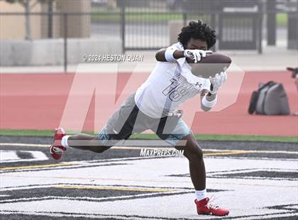 Thumbnail 2 in Downey vs. Ayala (Surf City Tournament) photogallery.