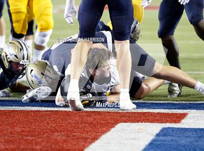 Thumbnail 2 in Highland Park vs. Dallas Jesuit photogallery.