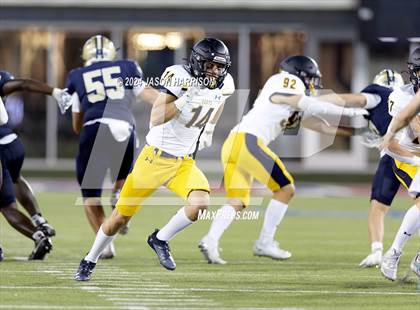 Thumbnail 1 in Highland Park vs. Dallas Jesuit photogallery.