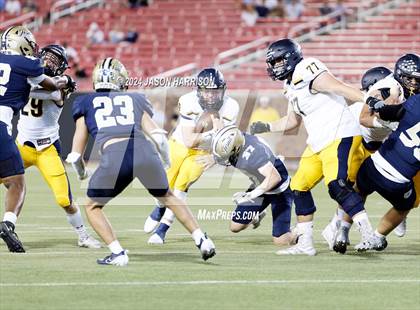 Thumbnail 3 in Highland Park vs. Dallas Jesuit photogallery.