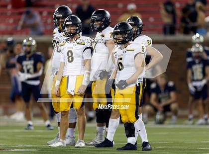 Thumbnail 3 in Highland Park vs. Dallas Jesuit photogallery.