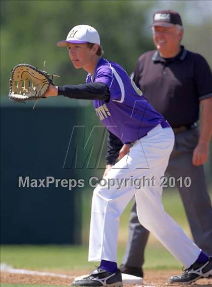 Thumbnail 2 in Willows vs. Durham (CIF NS D3 Final) photogallery.