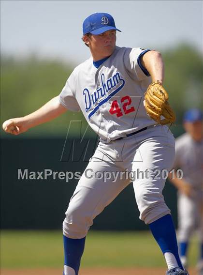 Thumbnail 1 in Willows vs. Durham (CIF NS D3 Final) photogallery.