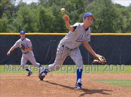 Thumbnail 1 in Willows vs. Durham (CIF NS D3 Final) photogallery.