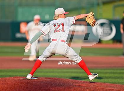 Thumbnail 1 in Cypress Woods vs. The Woodlands (UIL 6A Region 2 Final - Game 2) photogallery.