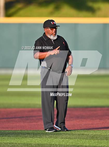 Thumbnail 1 in Cypress Woods vs. The Woodlands (UIL 6A Region 2 Final - Game 2) photogallery.
