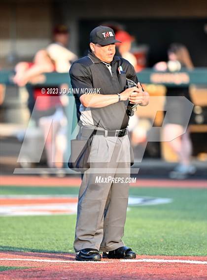 Thumbnail 1 in Cypress Woods vs. The Woodlands (UIL 6A Region 2 Final - Game 2) photogallery.