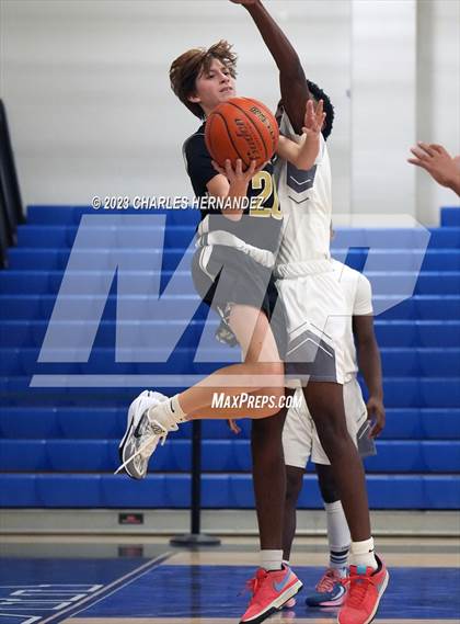 Thumbnail 2 in Navasota vs Giddings (Mike Dacus Classic) photogallery.