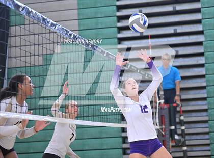 Thumbnail 3 in Millennium vs. Oaks Christian (Durango Fall Classic) photogallery.