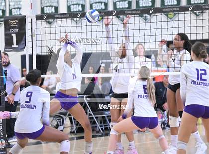 Thumbnail 3 in Millennium vs. Oaks Christian (Durango Fall Classic) photogallery.