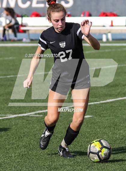 Thumbnail 3 in La Salle @ Flintridge Sacred Heart (La Salle Tournament) photogallery.