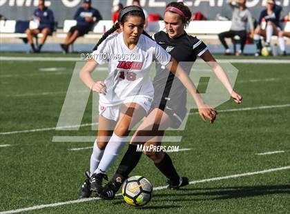 Thumbnail 3 in La Salle @ Flintridge Sacred Heart (La Salle Tournament) photogallery.