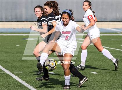 Thumbnail 1 in La Salle @ Flintridge Sacred Heart (La Salle Tournament) photogallery.