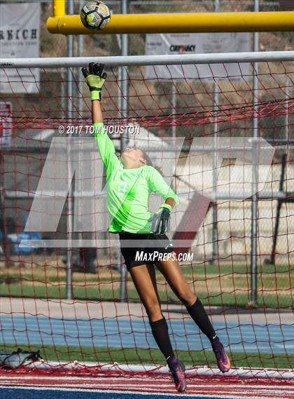 Thumbnail 3 in La Salle @ Flintridge Sacred Heart (La Salle Tournament) photogallery.