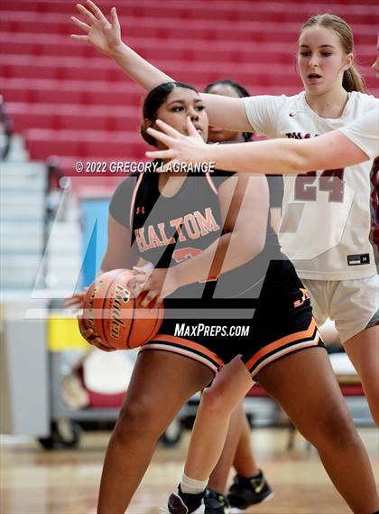 Thumbnail 3 in Haltom vs Keller Central photogallery.
