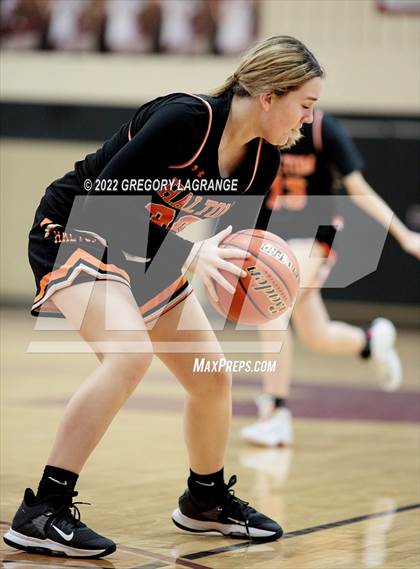 Thumbnail 1 in Haltom vs Keller Central photogallery.