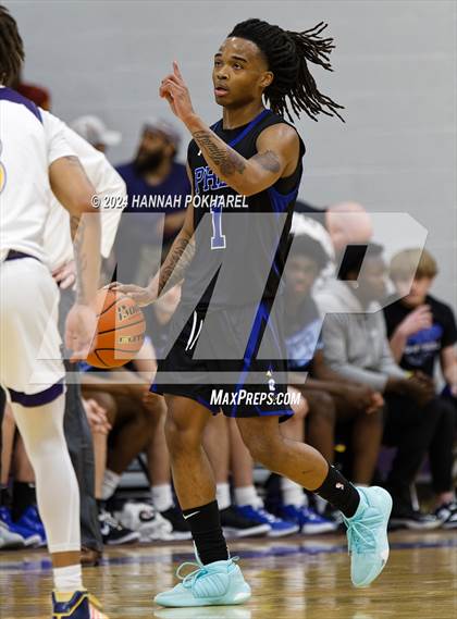 Thumbnail 2 in Creighton Prep @ Bellevue West photogallery.