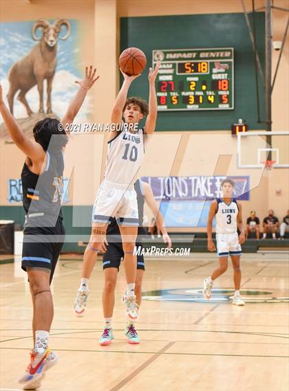 Thumbnail 3 in San Ysidro @ Linfield Christian (CIF D4 AA Final) photogallery.