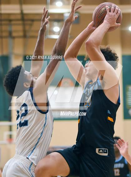 Thumbnail 2 in San Ysidro @ Linfield Christian (CIF D4 AA Final) photogallery.